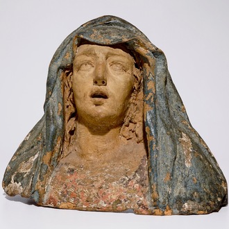 Een Italiaanse Madonna, buste in polychrome terracotta, wellicht Bologna, 16e eeuw