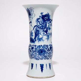 A Chinese blue and white gu vase in the Transitional style, 19/20th C.