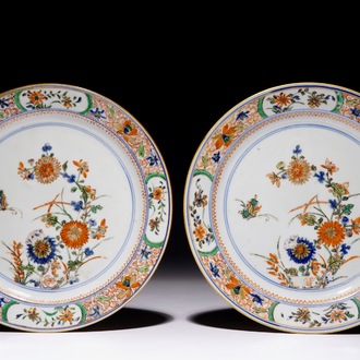 A pair of Chinese verte-imari floral plates, Kangxi
