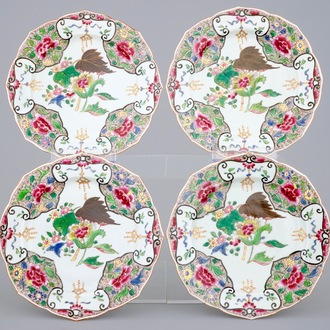 Quatre assiettes en forme de lotus de type famille rose, Samson, Paris, 19ème
