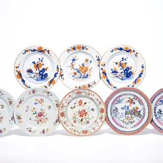 Huit assiettes en porcelaine de Chine de style Imari et famille rose, Qianlong