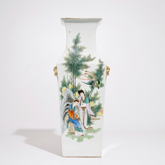 A square Chinese famille rose vase with a couple in a garden, 19/20th C.