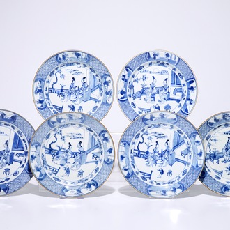 Zes Chinese blauw-witte schotels met de Qiao zussen, Kangxi/Yongzheng