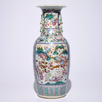A Chinese famille rose vase with warriors on horseback, 19th C.
