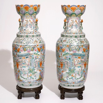 A pair of very large Chinese Canton rose-verte vases with lotus-shaped mouths, 19th C.