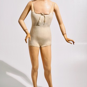 Een Franse mannequin met wassen hoofd van een dame, wellicht Pierre Imans, Parijs, ca. 1920