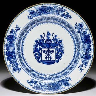 A Chinese blue and white soup plate with the arms of Schreuder, Qianlong