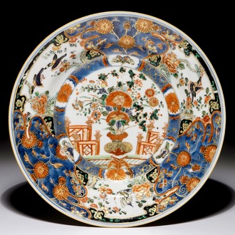A Chinese famille verte plate with Stanislaw design, Kangxi