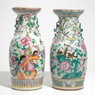Deux vases en porcelaine de Chine famille rose aux oiseaux, 19ème