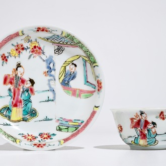 Une tasse et soucoupe en porcelaine de Chine famille rose, Yongzheng