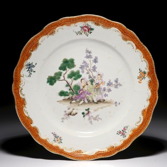 A Chinese export porcelain plate with a fine central scene, Qianlong