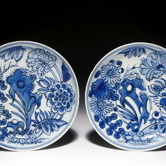 A pair of Chinese blue and white plates with floral design, Xuande mark, Wanli
