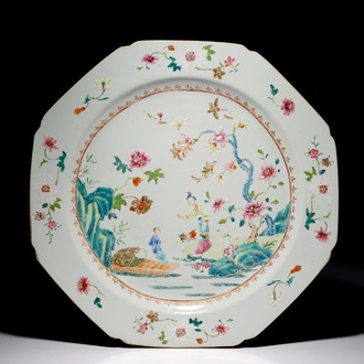 A very large Chinese famille rose octagonal dish, Qianlong