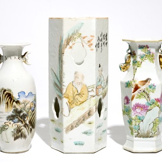 Un porte-chapeau et deux vases en porcelaine de Chine qianjiang cai, 19/20ème