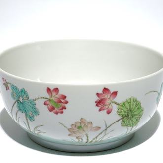 A Chinese famille rose bowl with lotus pond design, Daoguang mark, 19/20th C.