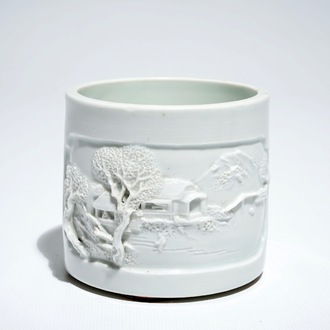 A Chinese blanc de Chine brush pot, 18/19th C.