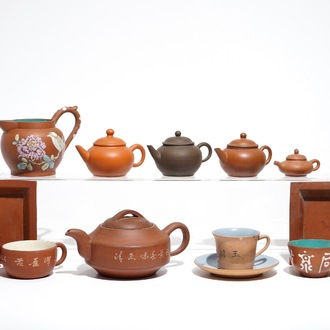 Een lot divers Chinees theegoed in Yixing steengoed, 19/20e eeuw