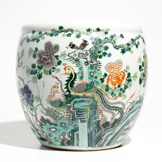 A Chinese famille verte fish bowl with a phoenix and mandarin ducks, 19th C.