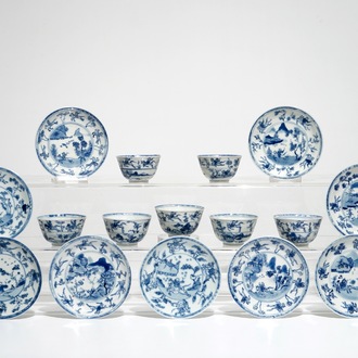 Zeven Chinese blauwwitte koppen en negen schotels, Kangxi