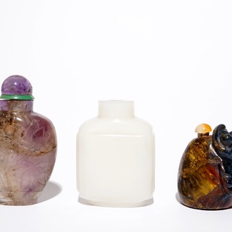 Three Chinese stone snuff bottles, 19/20th C.