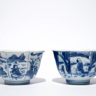 A pair of Chinese blue and white octagonal bowls, Transitional period