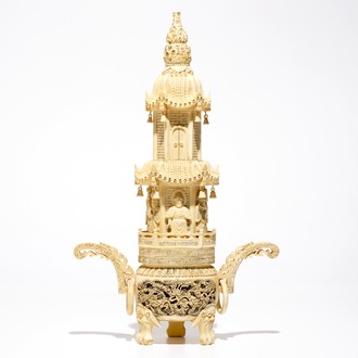 A large Chinese carved ivory incense burner and cover, 19/20th C.