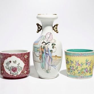 A group of Chinese polychrome and famille rose wares, 19/20th C.