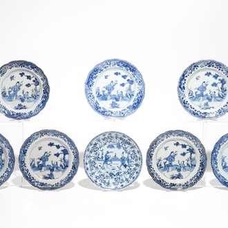 Zeven Chinese blauwwitte borden met figurendecor, Kangxi/Yongzheng