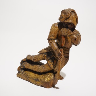 Un soldat assis, fragment de retable, chêne et polychrome, Flandres, 16ème