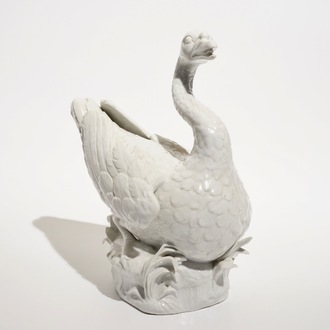 Un modèle d'un cygne en porcelaine de Meissen en style blanc de Chine, Allemagne, 18ème