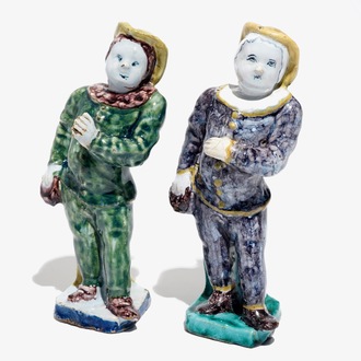 Deux figures de bonhommes en faïence polychrome de Bruxelles, 18ème