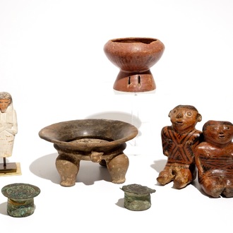 Een gevarieerd lot etnografische kunst w.o. Pre-Colombiaans en Egyptisch