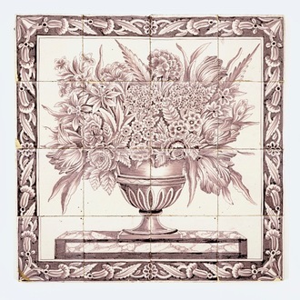 Un panneau de carreaux en faïence de Delft manganèse figurant un vase fleuri, 2ème moitié du 18ème
