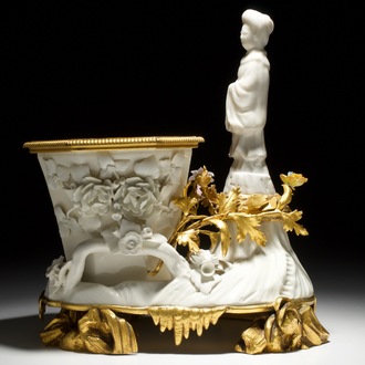 Un groupe en porcelaine blanc de Chine, Meissen et Saint-Cloud à monture en bronze doré, Ateliers Bointaburet à Paris, 19ème