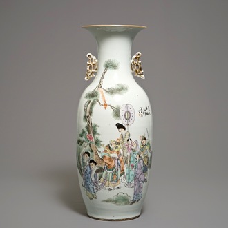 A Chinese famille rose two-sided design vase, 19/20th C.