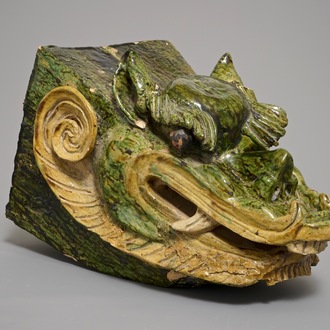 A Chinese roof tile shaped as a dragon's head, 19th C.