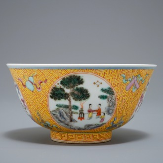 A Chinese famille rose bowl with figural medallions, Qianlong mark, 20th C.