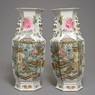 A pair of Chinese hexagonal qianjiang cai vases with antiquities design, signed Xu Pinheng, 19/20th C.