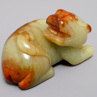 Un modèle d'un tigre en jade taché de style Ming, Chine, 19/20ème