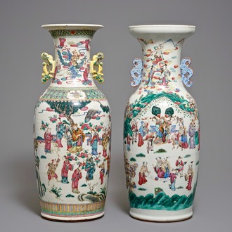 Deux grands vases en porcelaine de Chine famille rose, 19ème