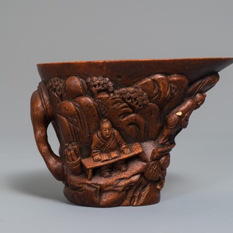 Een Chinese bamboe libation cup, 18/19e eeuw