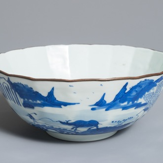 A Chinese blue and white 'Bleu de Hue' bowl for the Vietnamese market, 19th C.