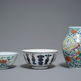 Two Chinese doucai bowls and a vase, Yongzheng and Guangxu marks, 19/20th C.