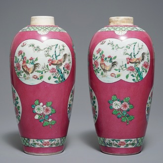 19世纪 红底粉彩瓷瓶 一对