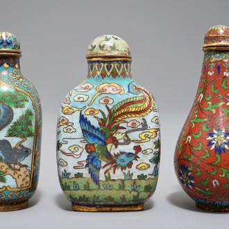 Three Chinese cloisonné snuff bottles, 19/20th C.