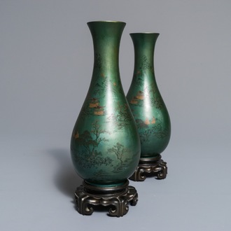 A pair of Chinese Shen Shao’an type decorated lacquer vases, 20th C.