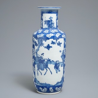 A Chinese blue and white rouleau vase with prunus on cracked ice, 19th C.