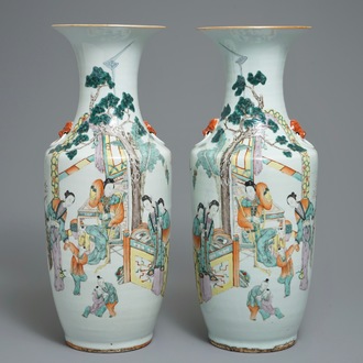 A pair of Chinese qianjiang cai vases with figures, 19/20th C.