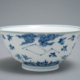 Un bol en porcelaine de Chine bleu et blanc, marque et époque de Kangxi