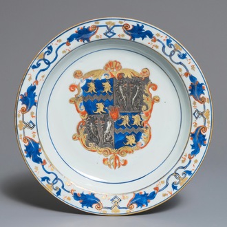 A Chinese Imari-style armorial dish, Kangxi